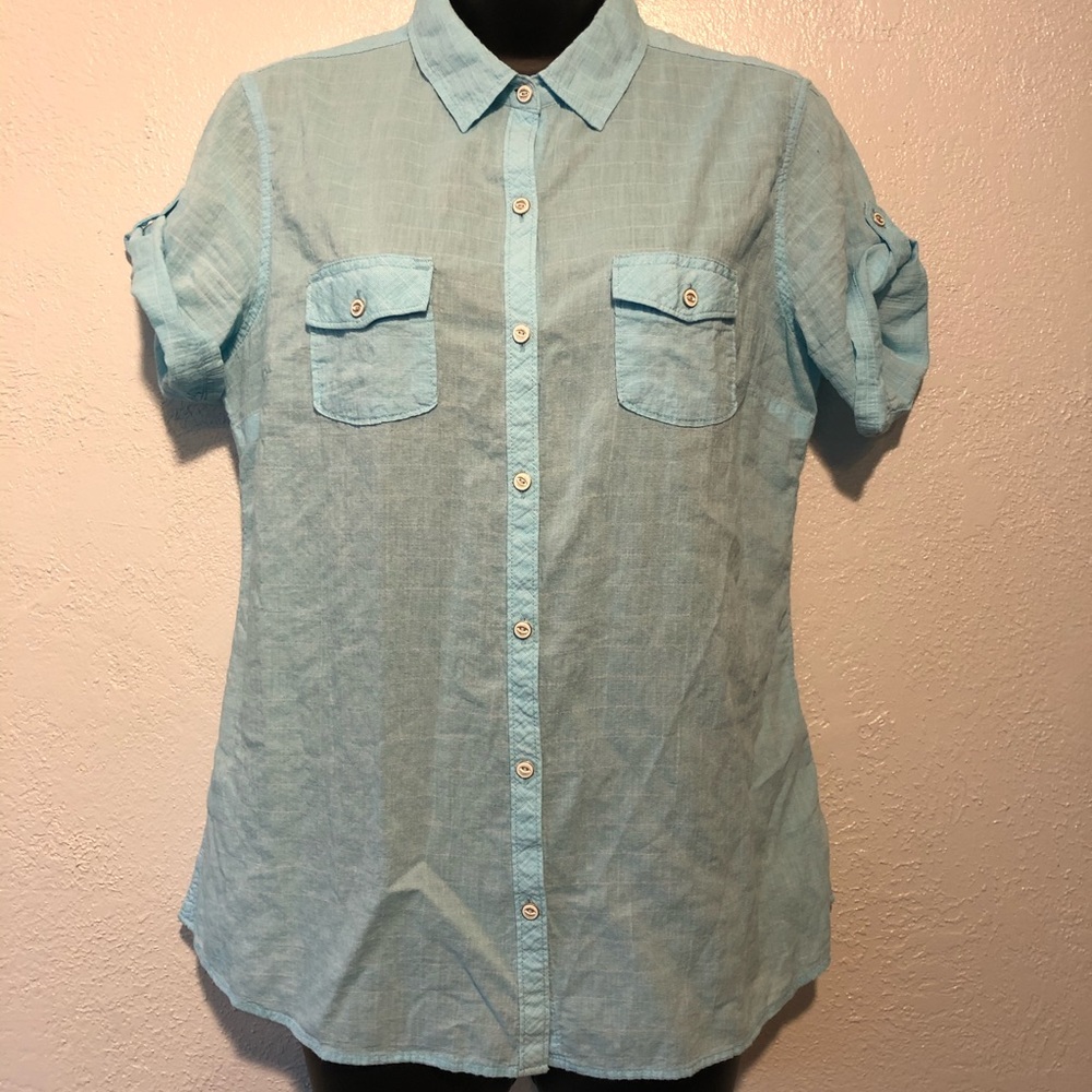 EDDIE BAUER Shaped Fit button down tee blu…